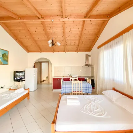 Summerland Apartment