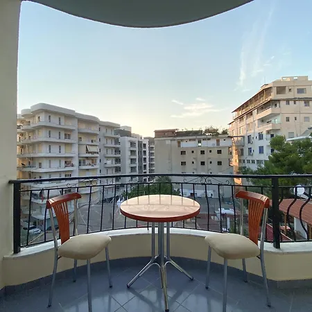 Summerland Apartment *